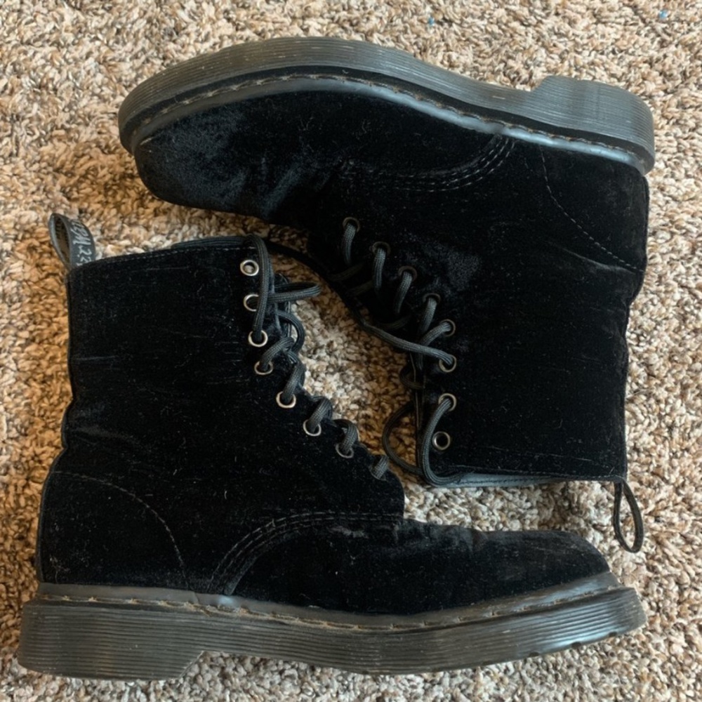 rare velvet doc martens!!